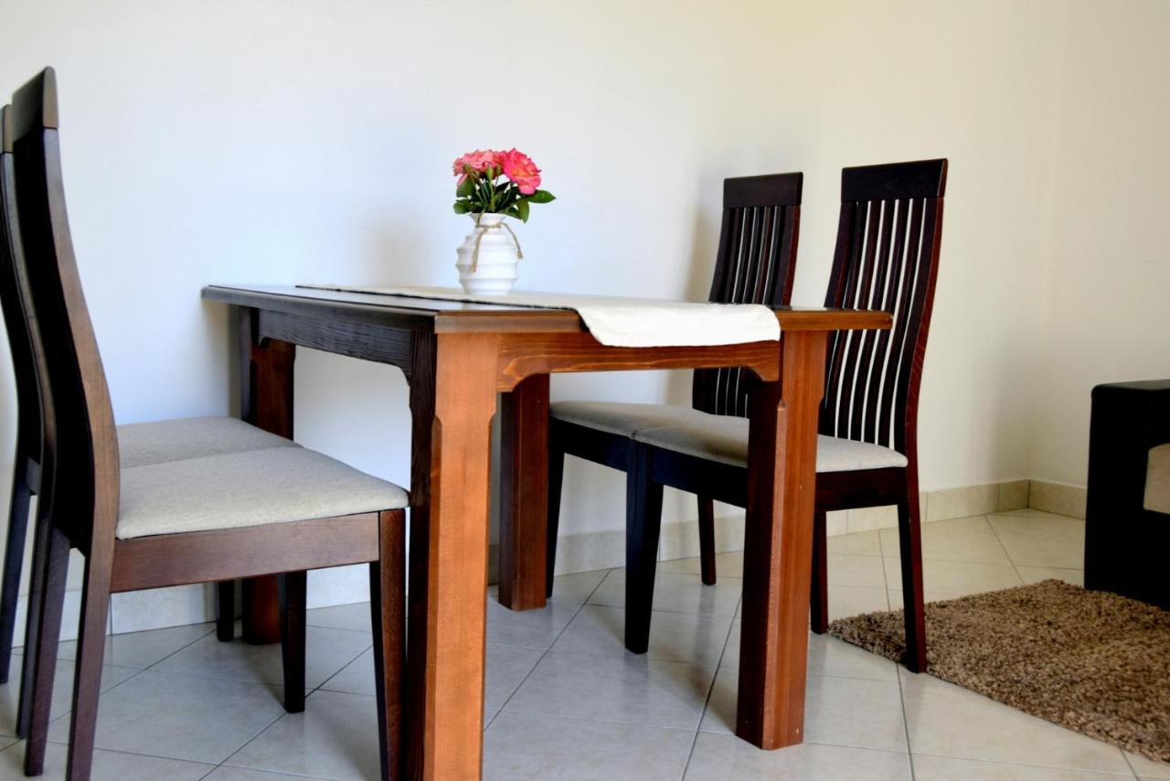 Bond Apartment Palit