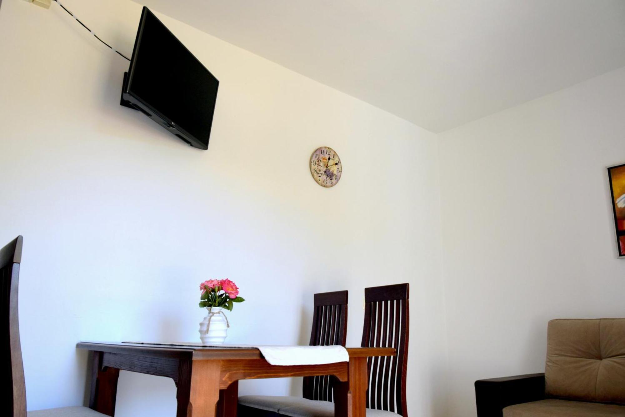 Bond Apartment Palit