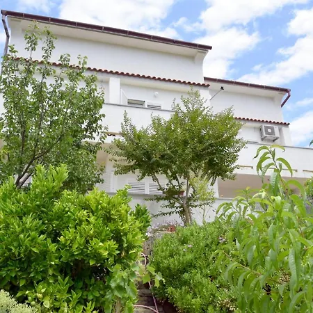 James Bond Apartments Palit Exterior photo
