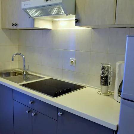 James Bond Apartments Palit Room photo