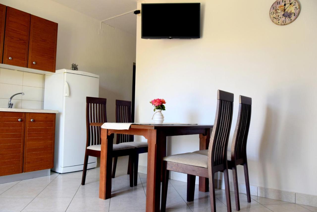 Apartment Bond *